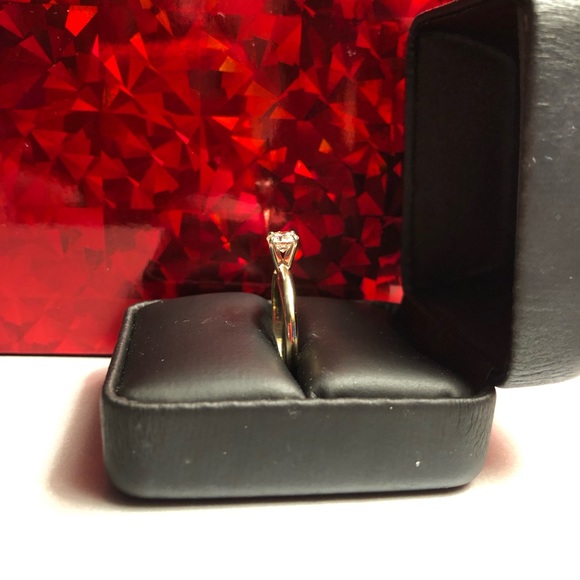 FLASH SALE 🌺🌺 14k gold round diamond engagement ring is approx. .45ct - Picture 10 of 14